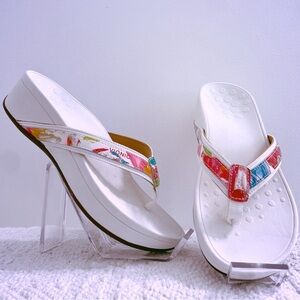 Vionic Women's White Sandals with Multicolor Strap